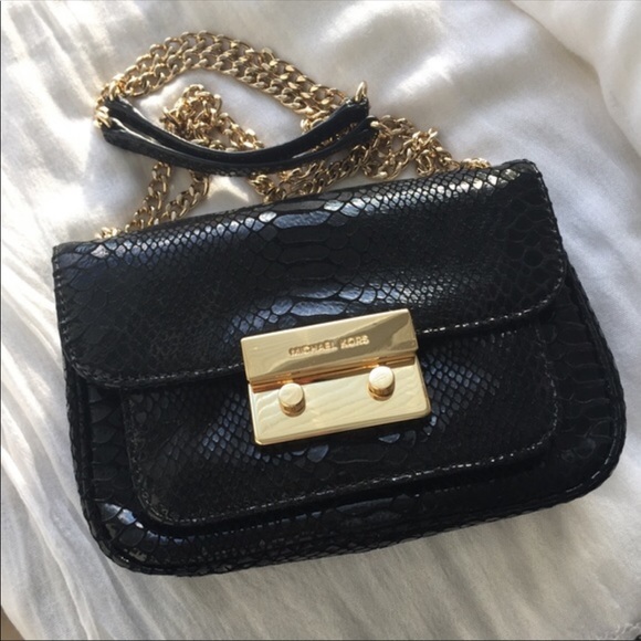 Michael Kors Sloan Small Shoulder Flap